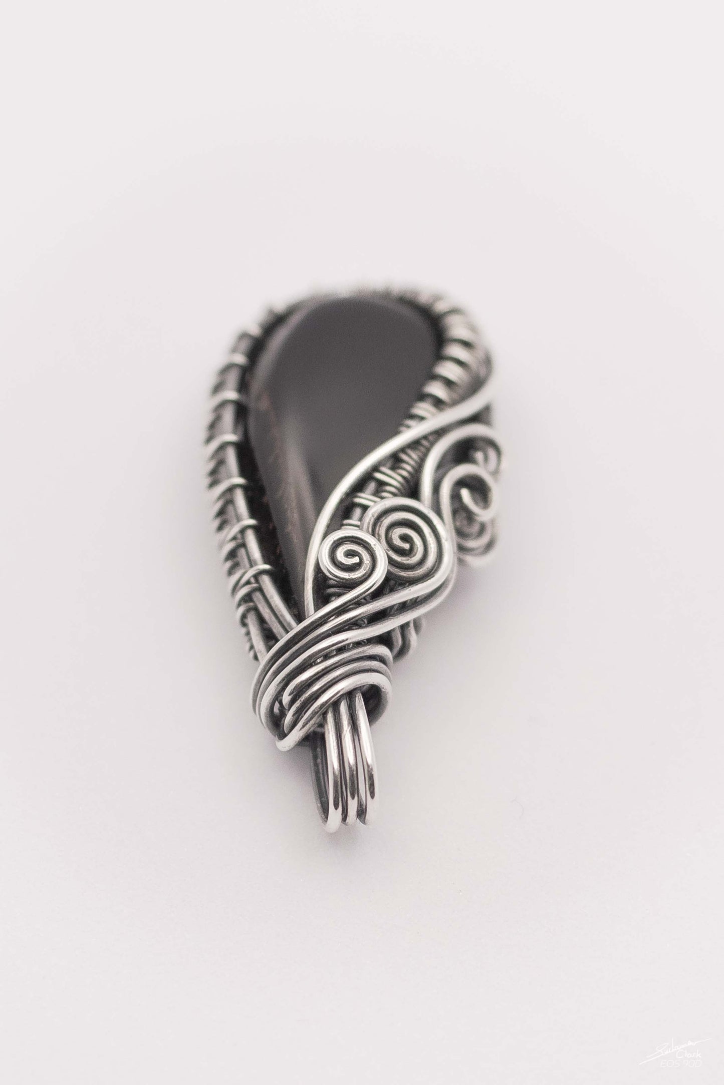 Pendant Droplet Hoof