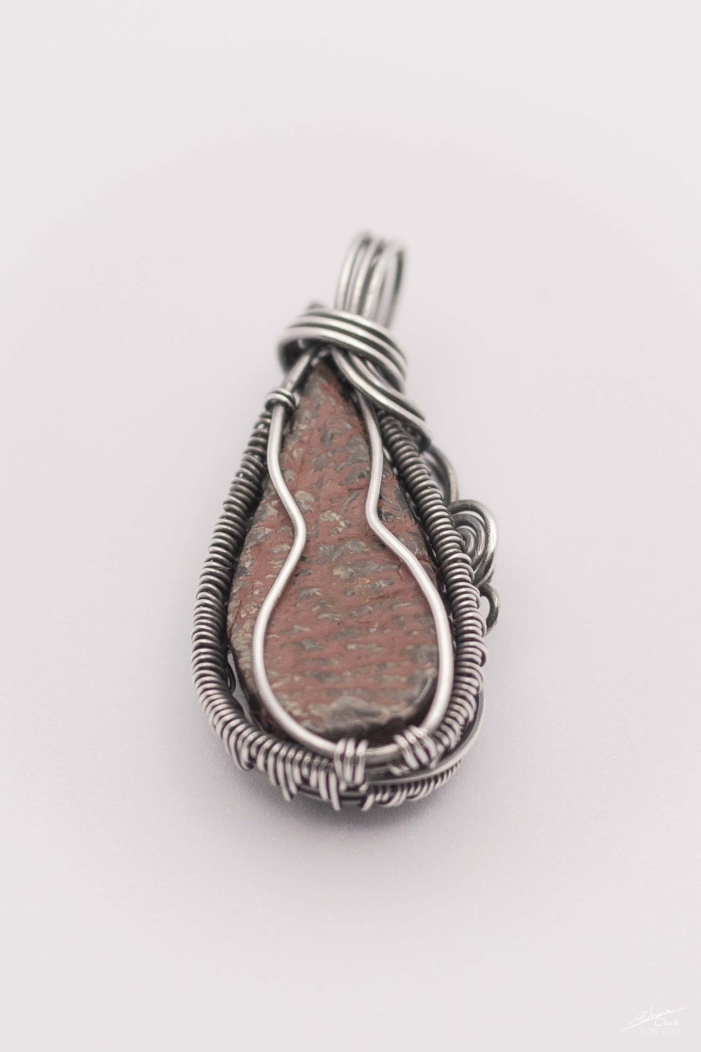 Pendant Droplet Hoof