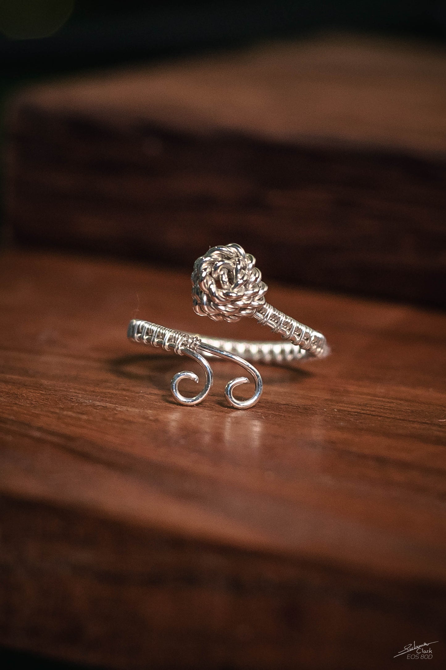 Ring Weaved Rose