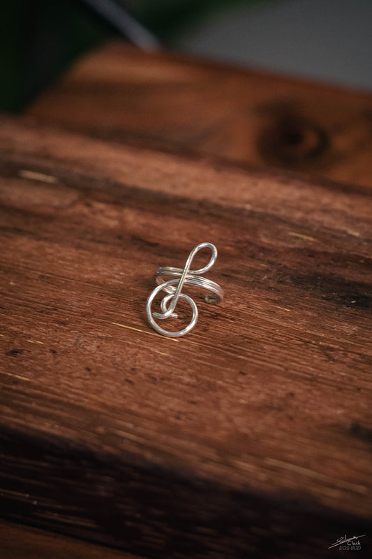 Treble clef Ear cuff